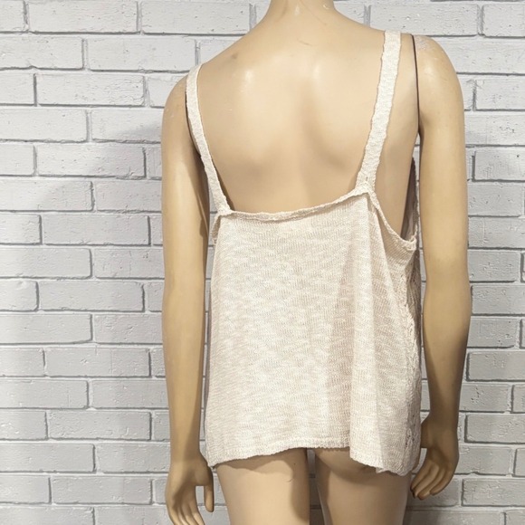 Lauren Conrad Crochet Top - Picture 4 of 4